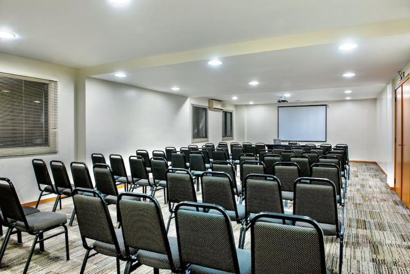 Отель Slim Curitiba Alto Da XV Экстерьер фото